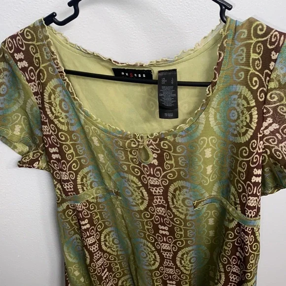 Vintage Axcess- a Liz Claiborne Company- Stylish Green Patterned Women's Top - Picture 2 of 6